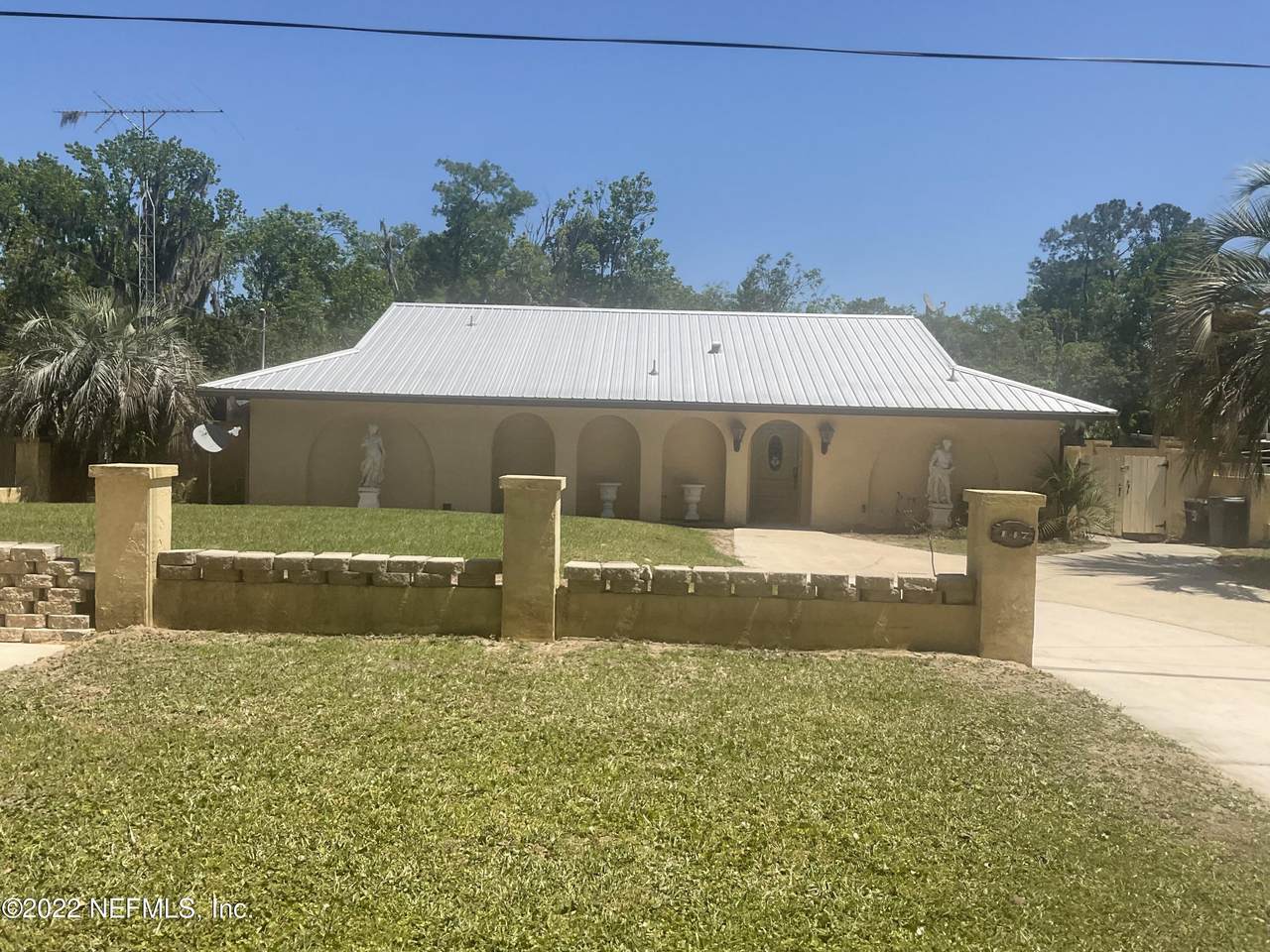147 Park Dr - Photo 1