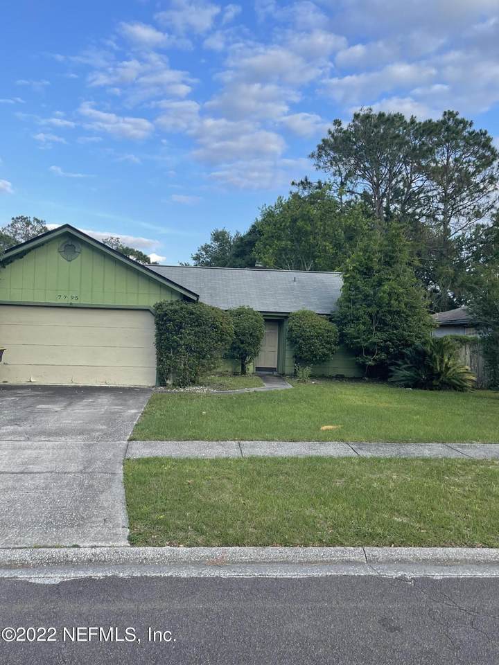 7795 Collins Ridge Blvd - Photo 1