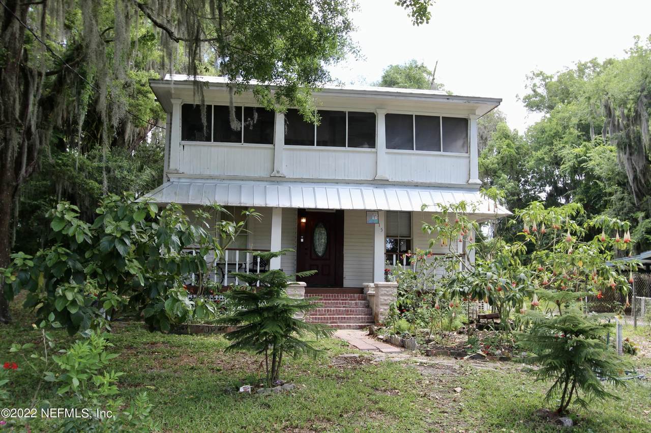 615 Crill Ave - Photo 1
