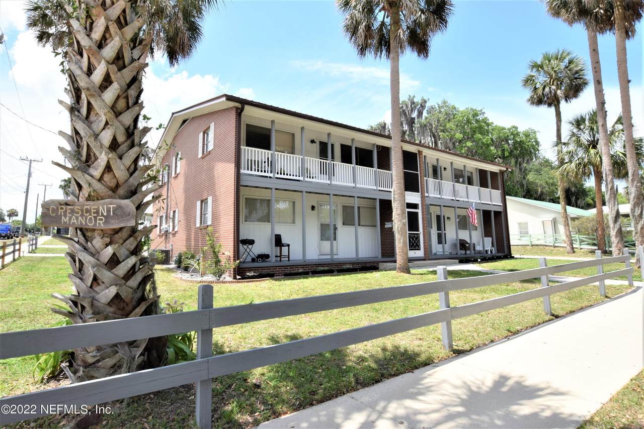 11 Lake St - Photo 1