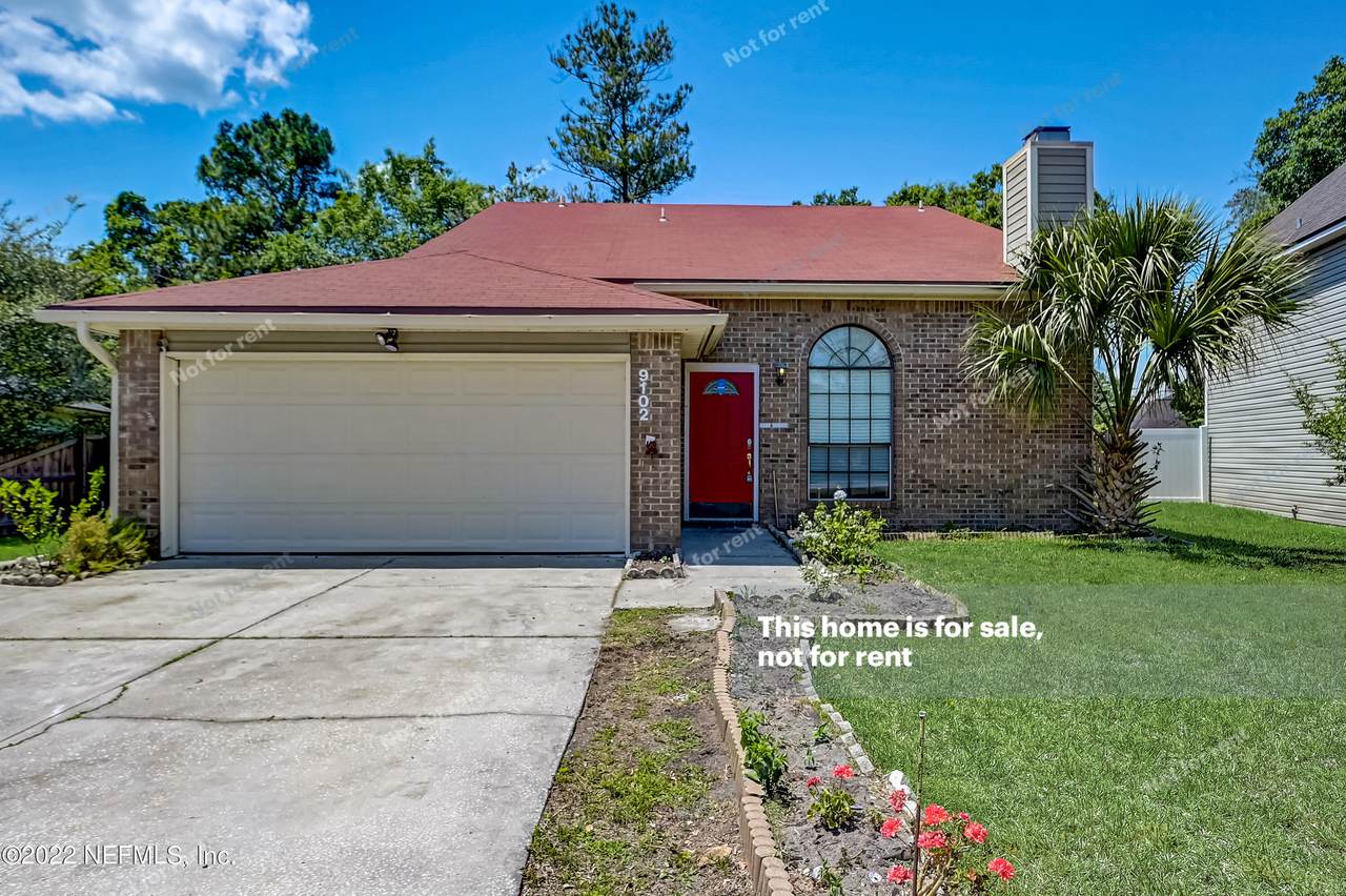 9102 Trevi Cir - Photo 1