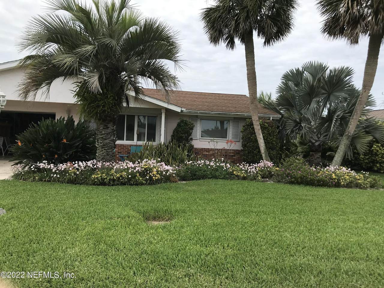 35 Ocean Crest Dr - Photo 1