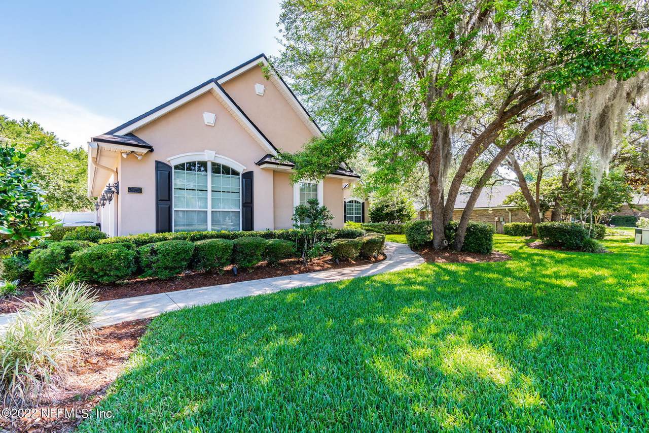 316 Lombardy Loop - Photo 1