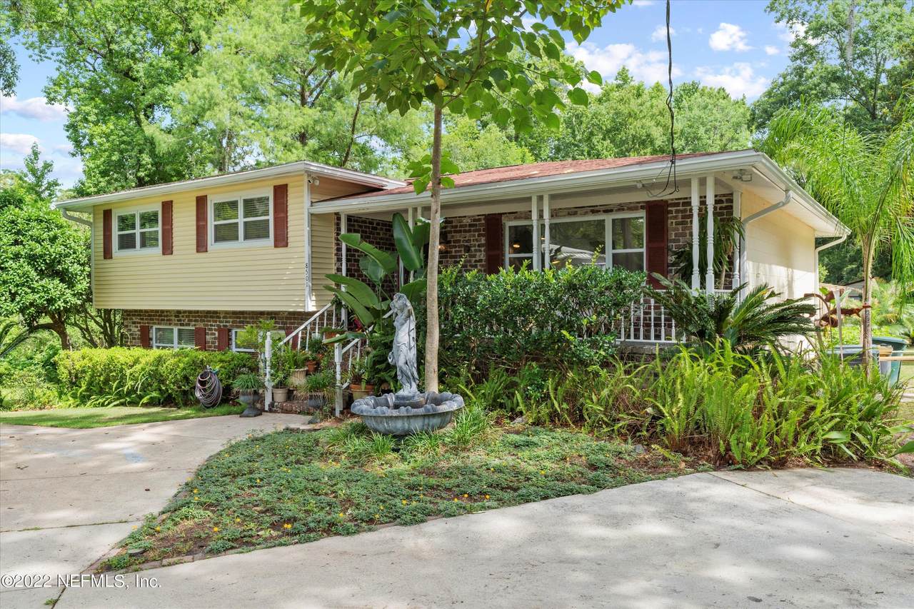 8501 Synhoff Dr - Photo 1