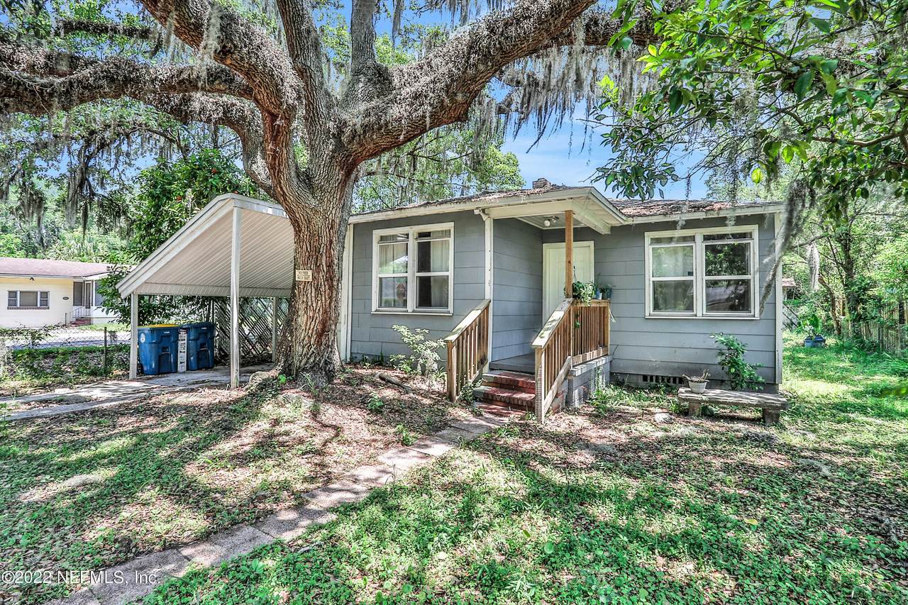 9075 Jefferson Ave - Photo 1