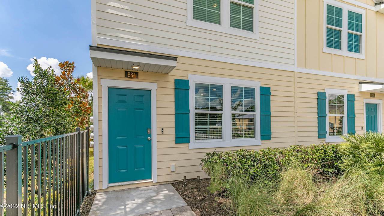 8213 Larose Rd - Photo 1