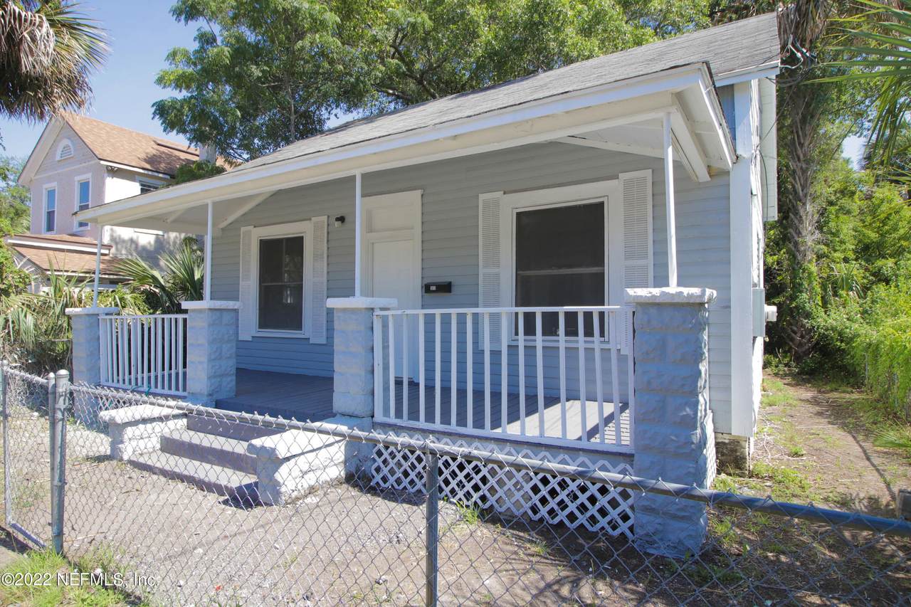 507 2ND St - Photo 1