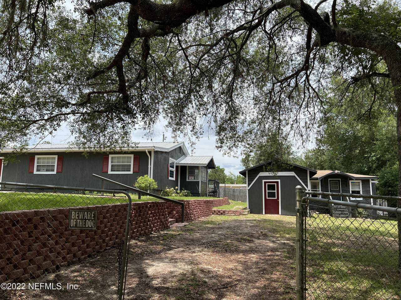 244 5TH WAY - Photo 1
