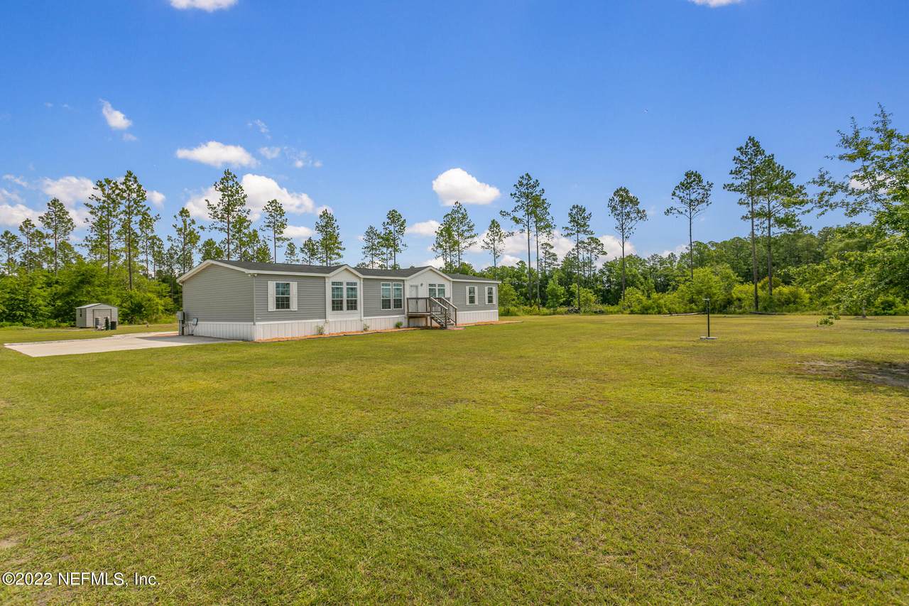 11395 Peacock Creek Rd - Photo 1