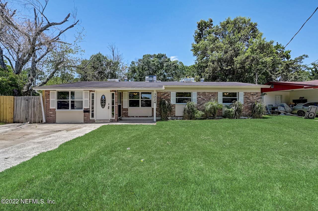 3024 Mandell Dr - Photo 1