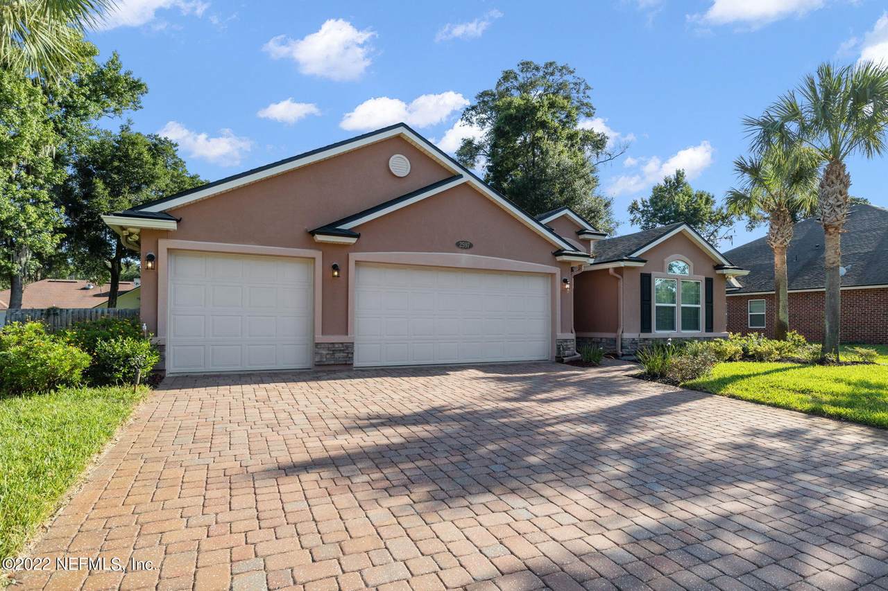 2597 Cody Dr - Photo 1