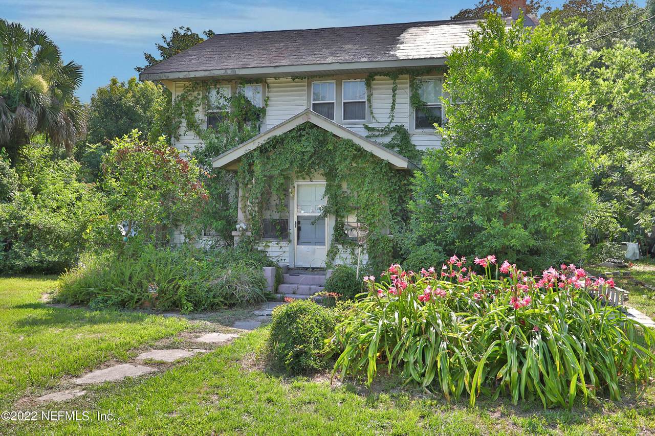 1725 East Rd - Photo 1