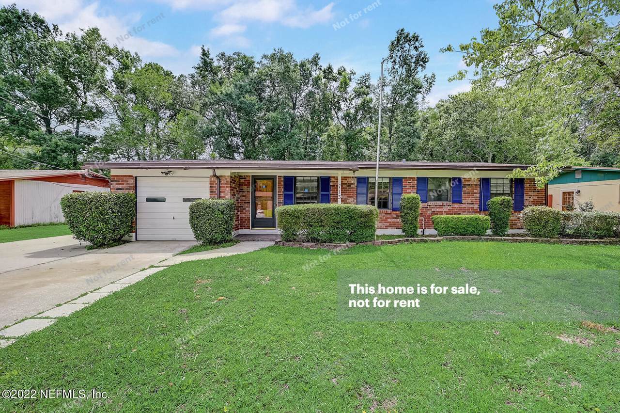 713 Westgate Dr - Photo 1