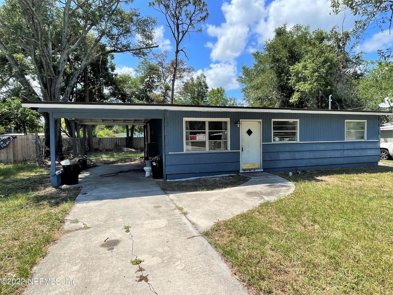353 Wildwood Ln - Photo 1