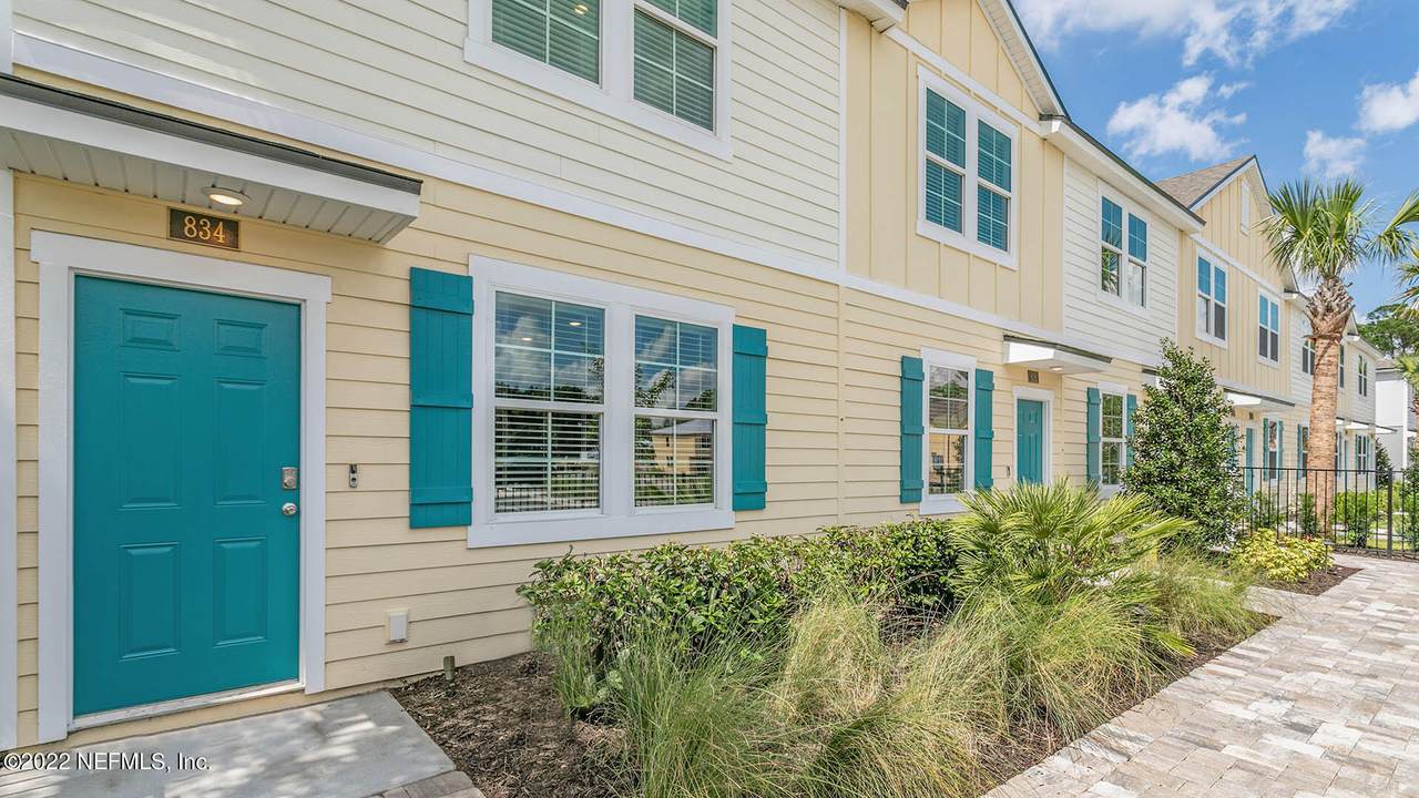 853 Centennial St - Photo 1