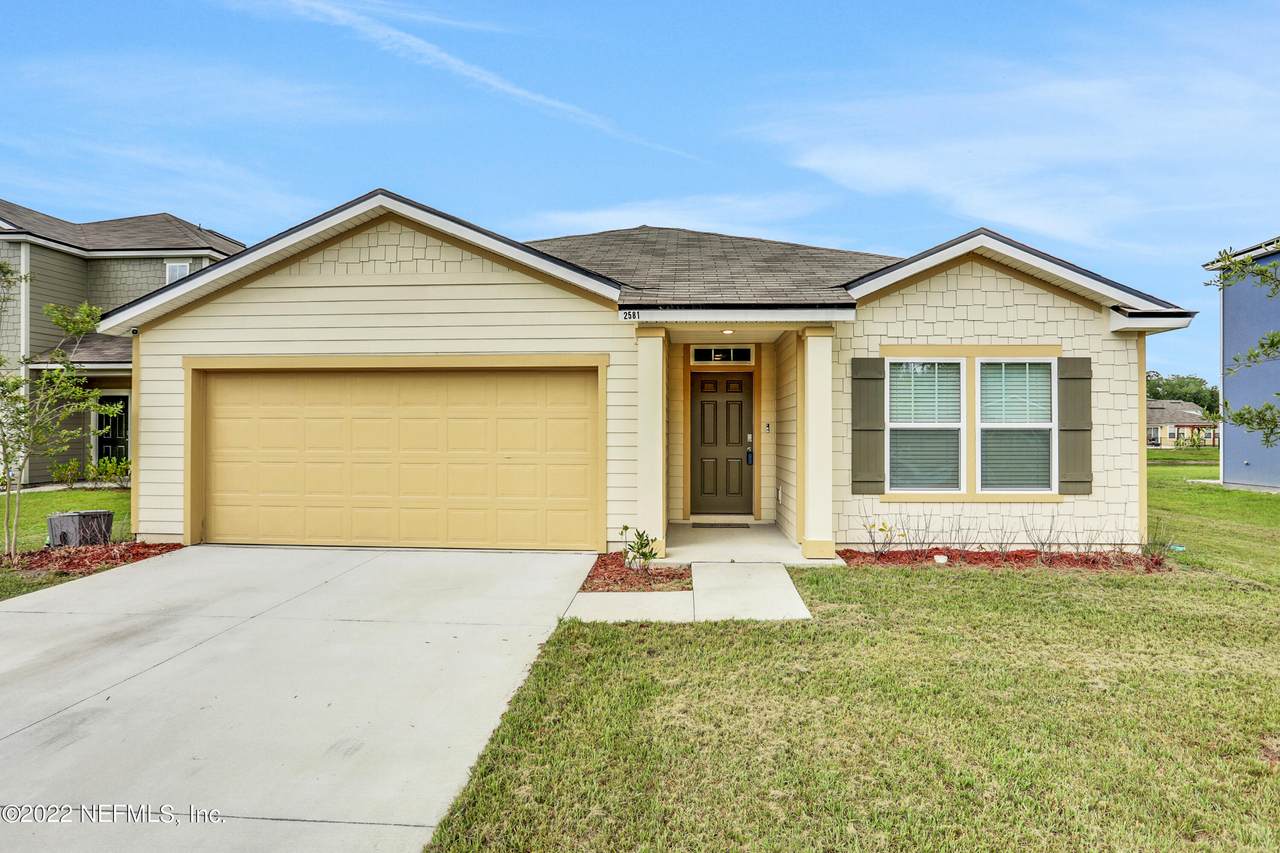 2581 Beachview Dr - Photo 1