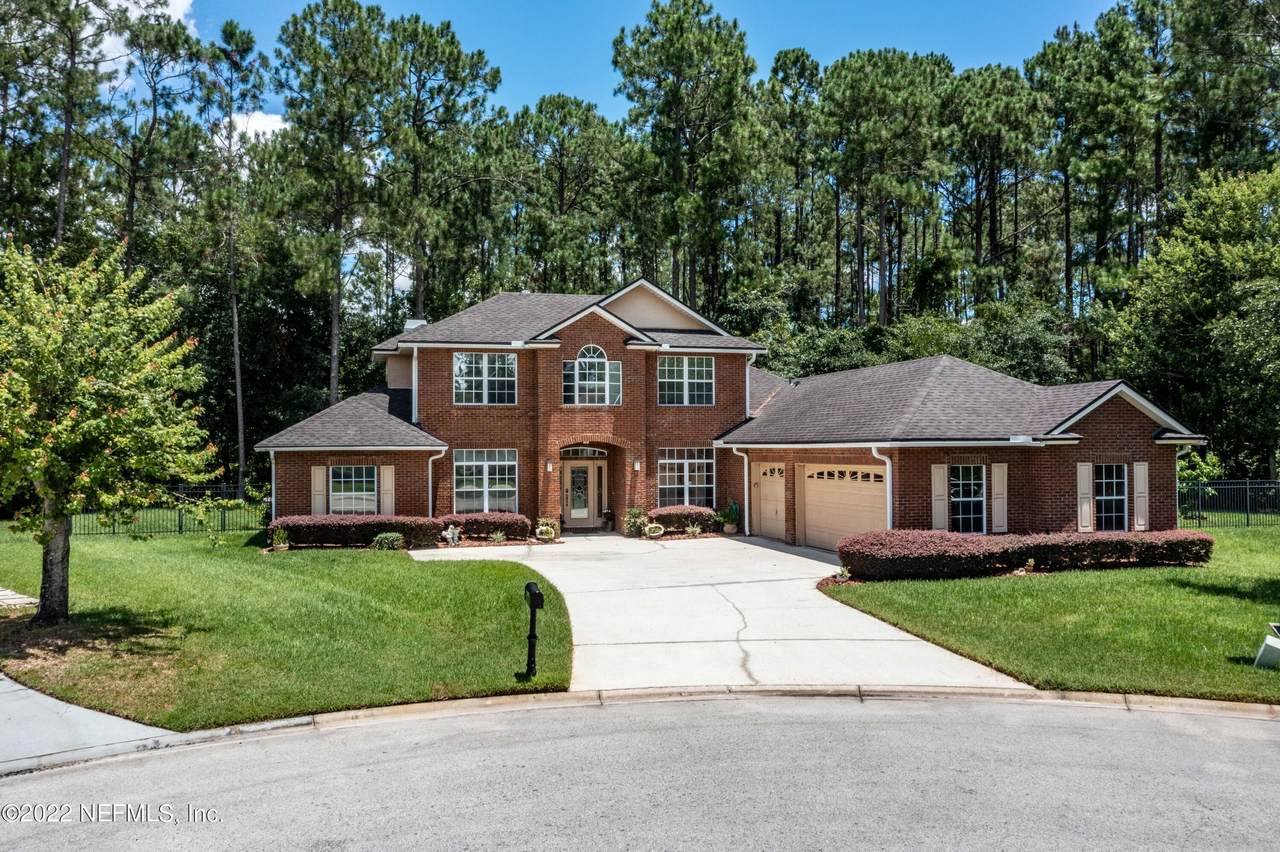 2502 Willow Creek Dr - Photo 1