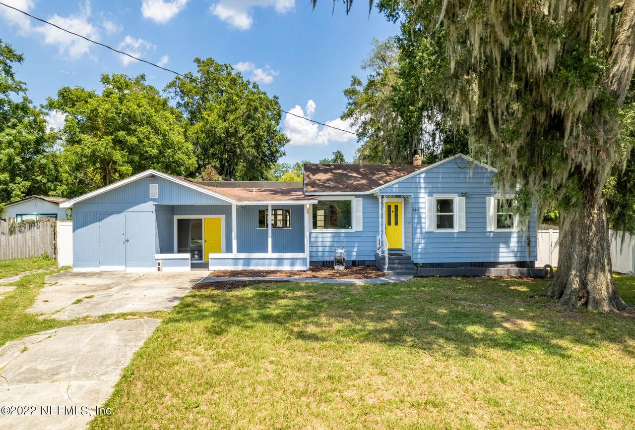 8445 Concord Blvd - Photo 1