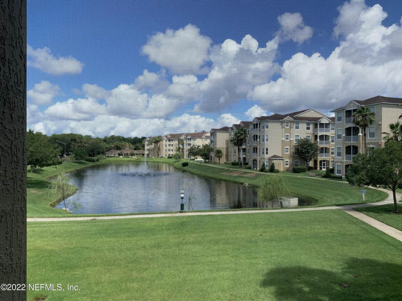 7801 Point Meadows Dr - Photo 1