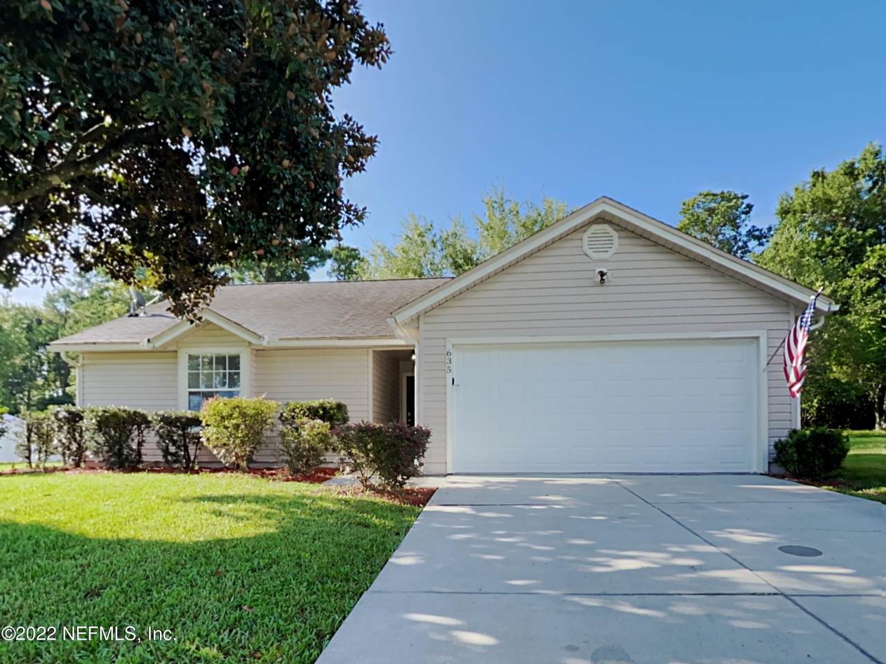 635 Charles Pinckney St - Photo 1