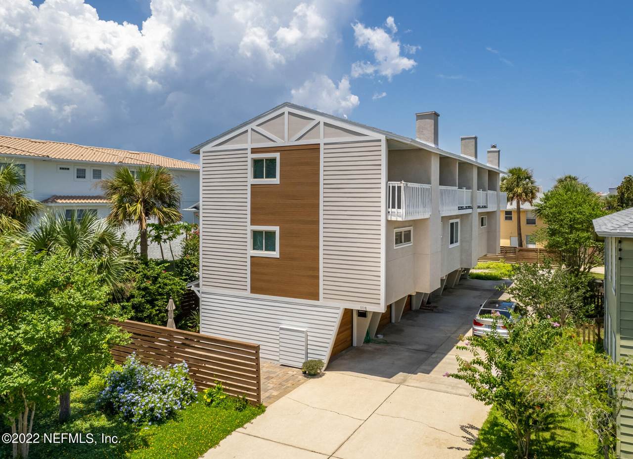115 15TH Ave - Photo 1