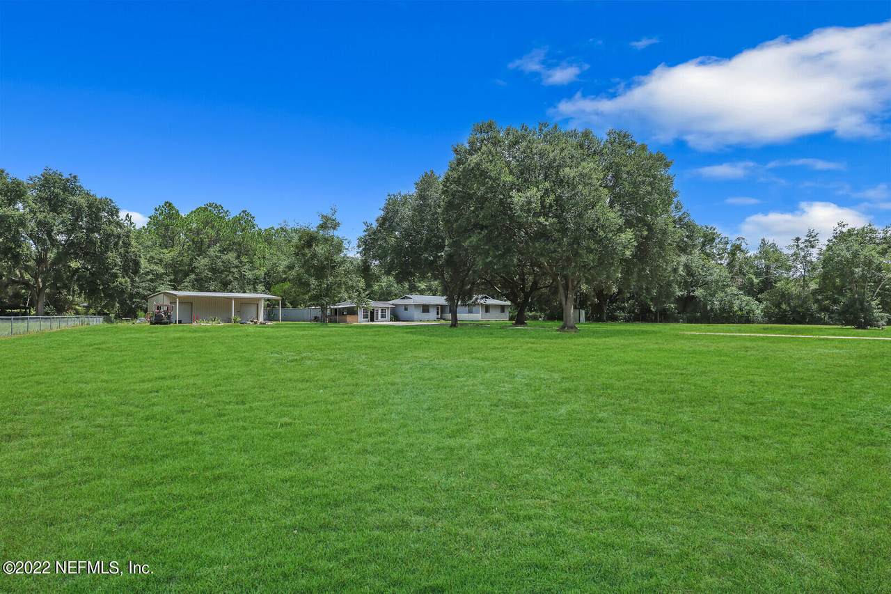 2001 Crestview Ct - Photo 1