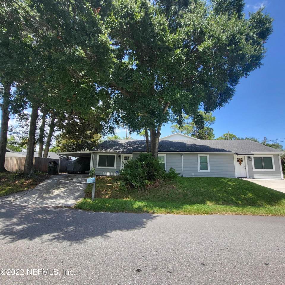 553 David St - Photo 1