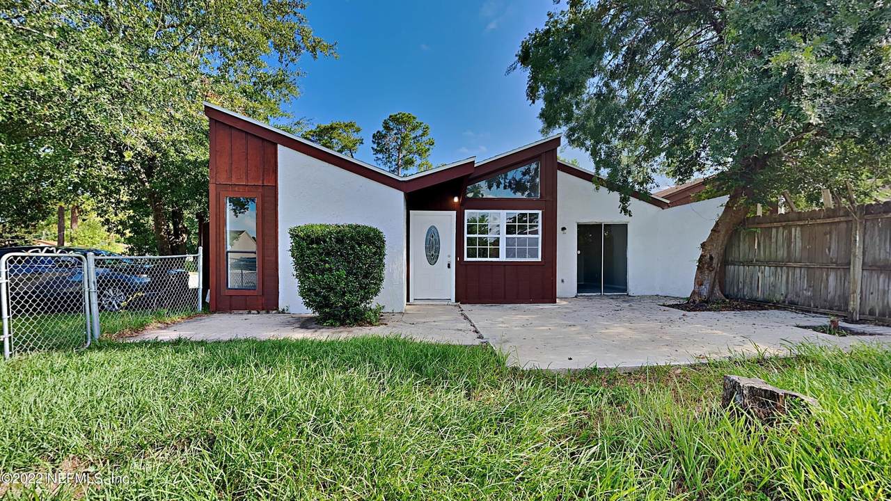 10735 Alden Rd - Photo 1