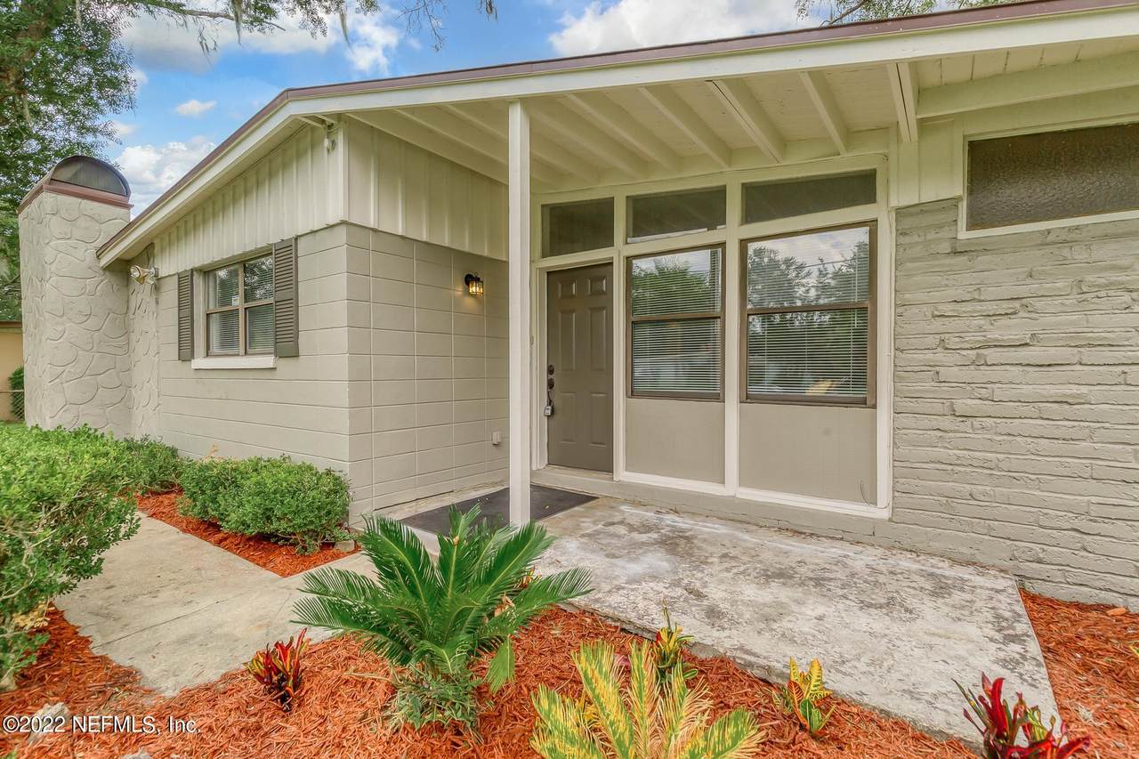 6930 Rollo Rd - Photo 1
