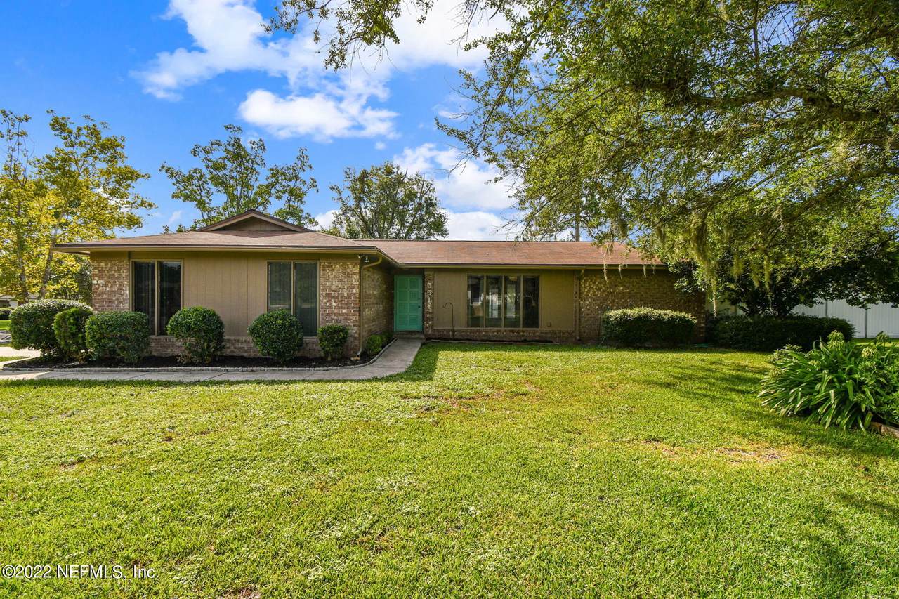5511 Rainey Ave - Photo 1