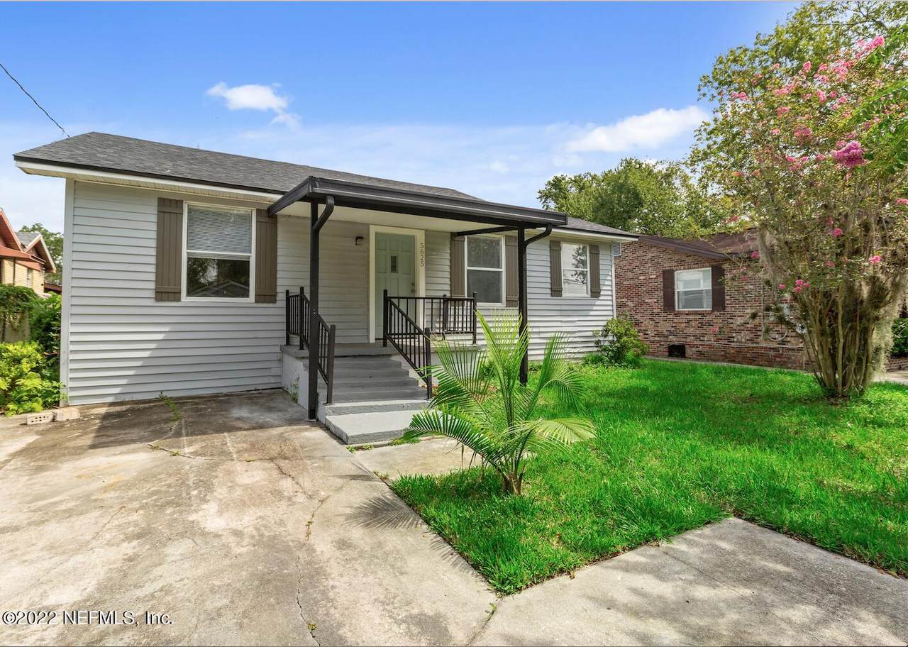 5625 Atlee Ave - Photo 1