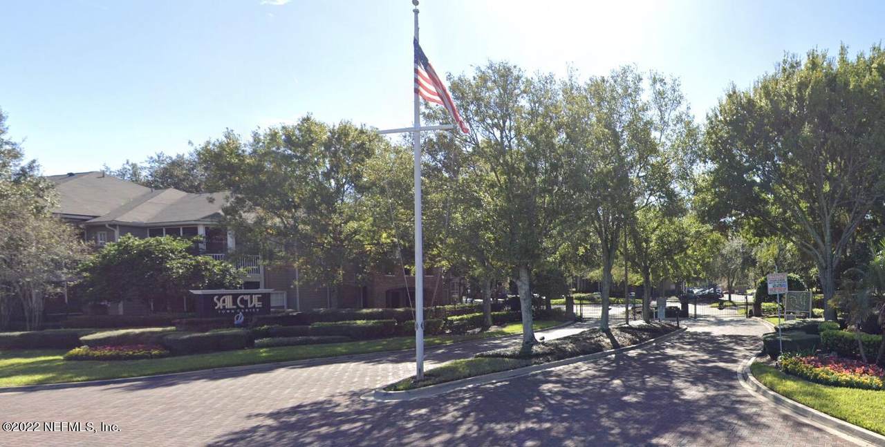 10000 Gate Pkwy - Photo 1