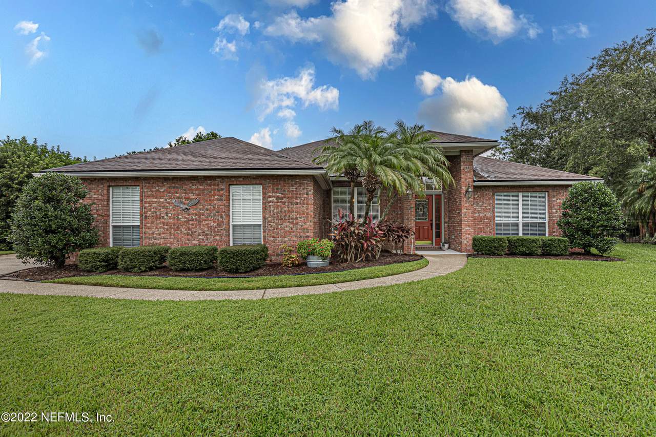 1559 Lakeway Dr - Photo 1