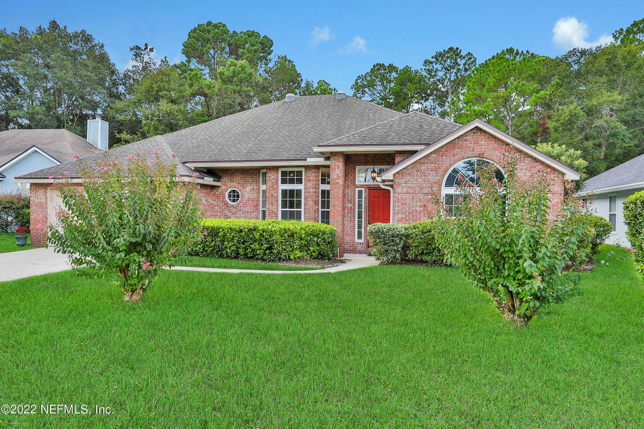 353 Maplewood Dr - Photo 1