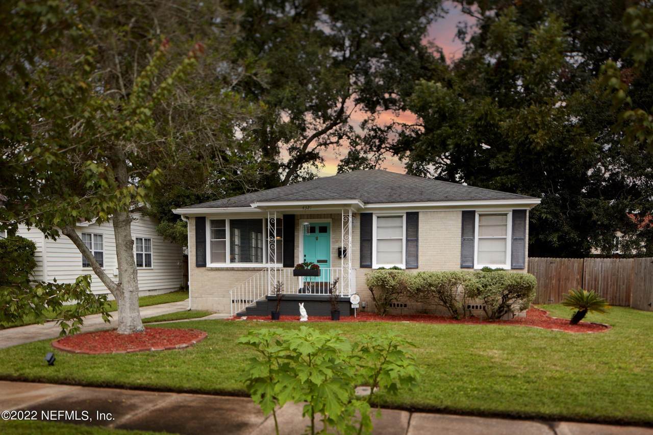 4321 Garibaldi Ave - Photo 1