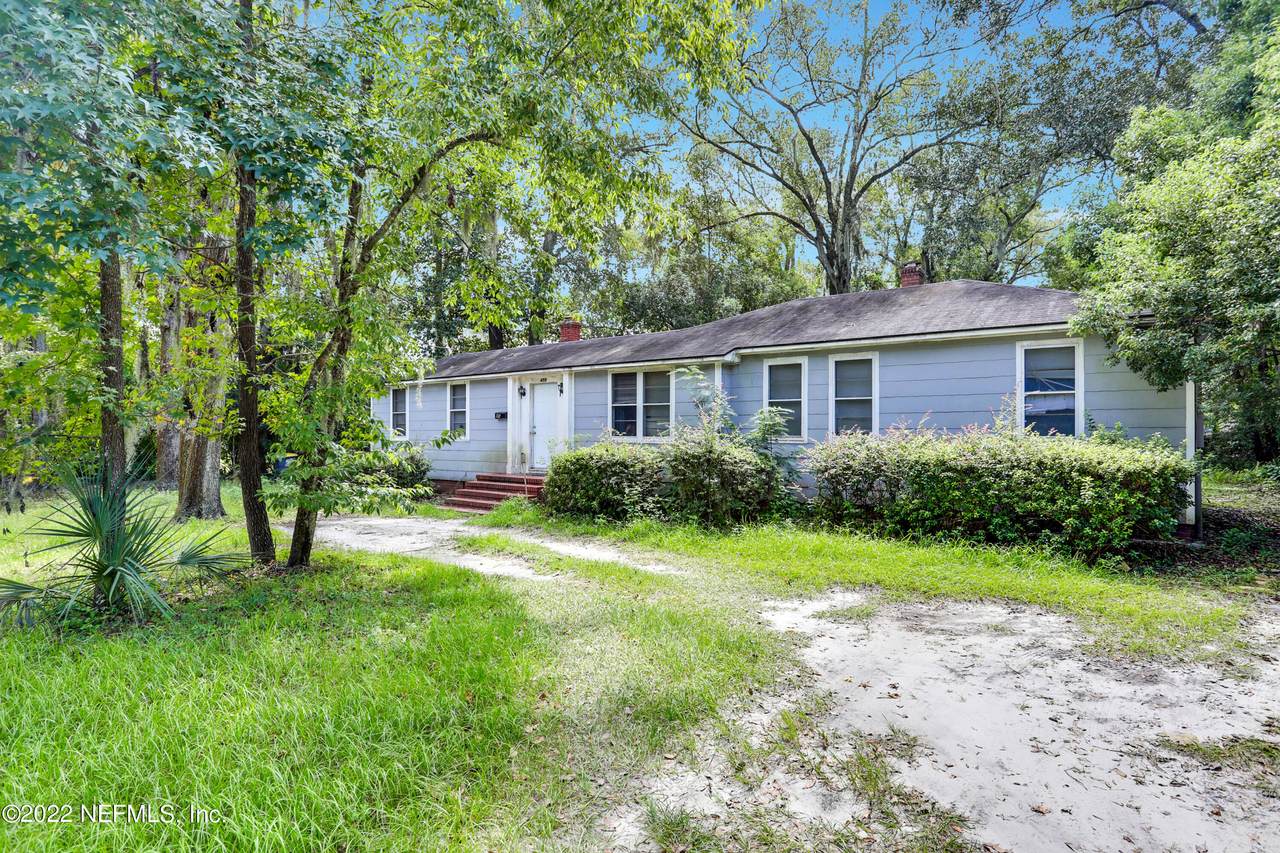 458 65TH St - Photo 1