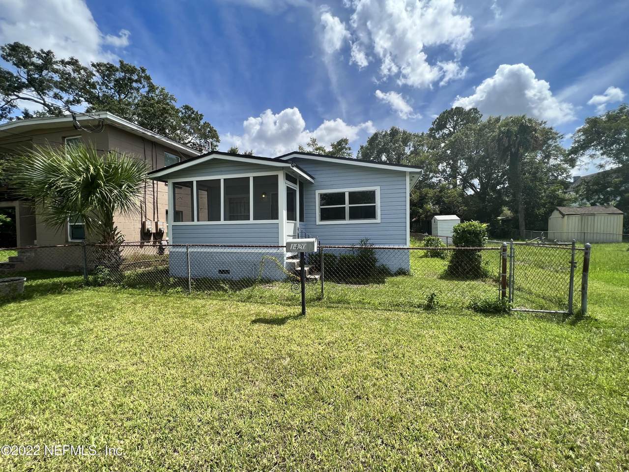 1420 7TH St - Photo 1