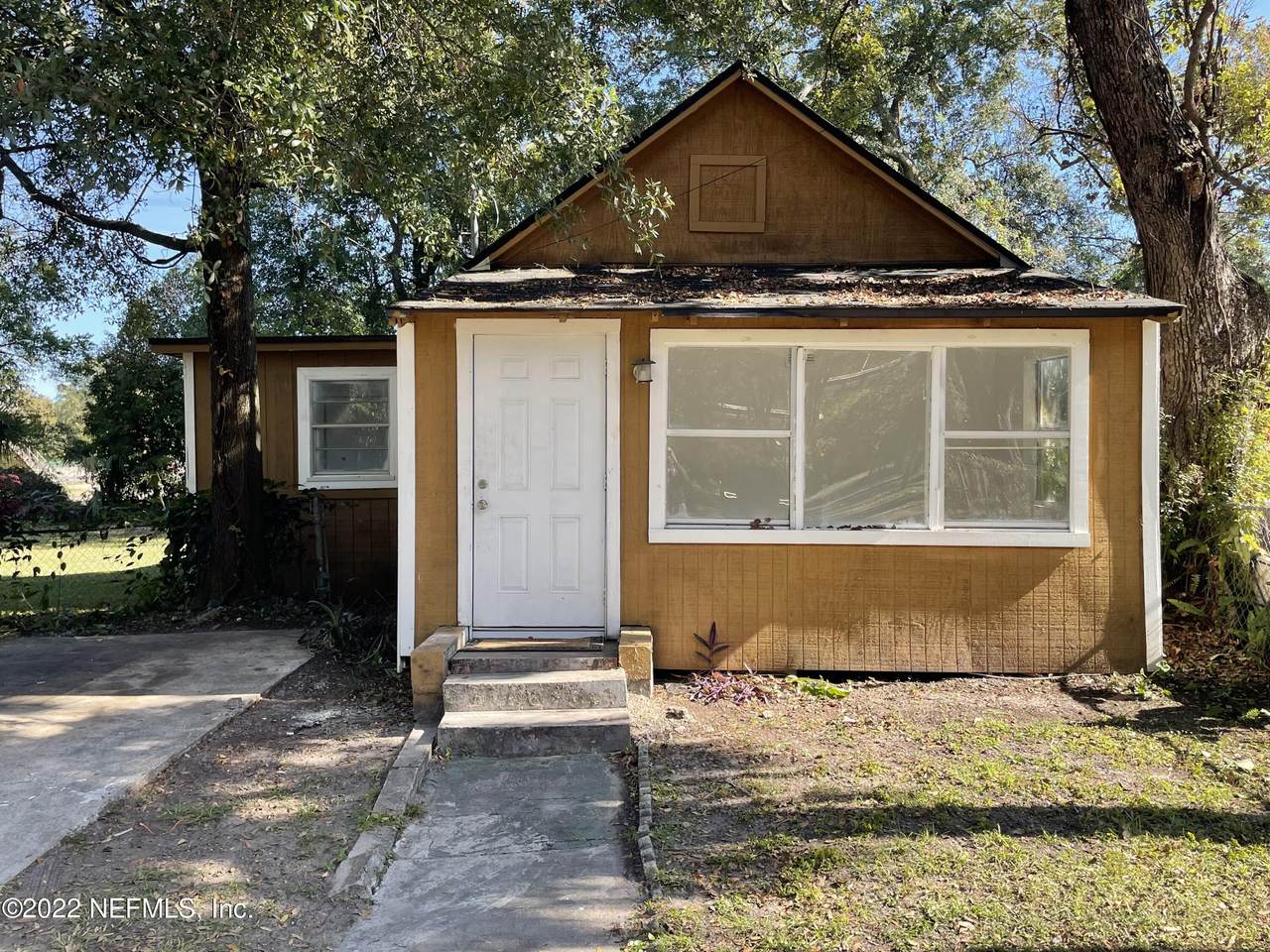2831 Davis St - Photo 1
