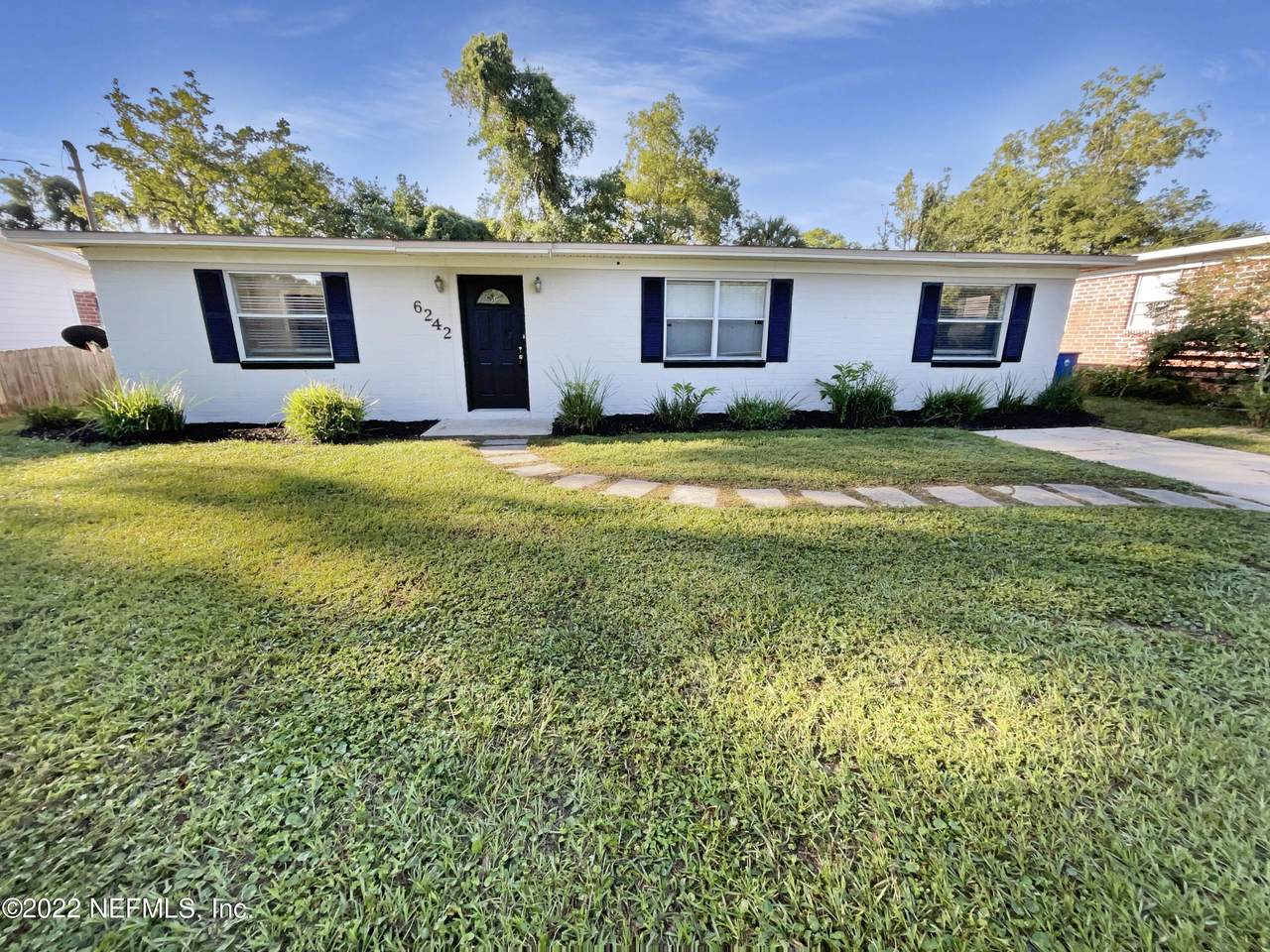 6242 Pine Cove Ln - Photo 1