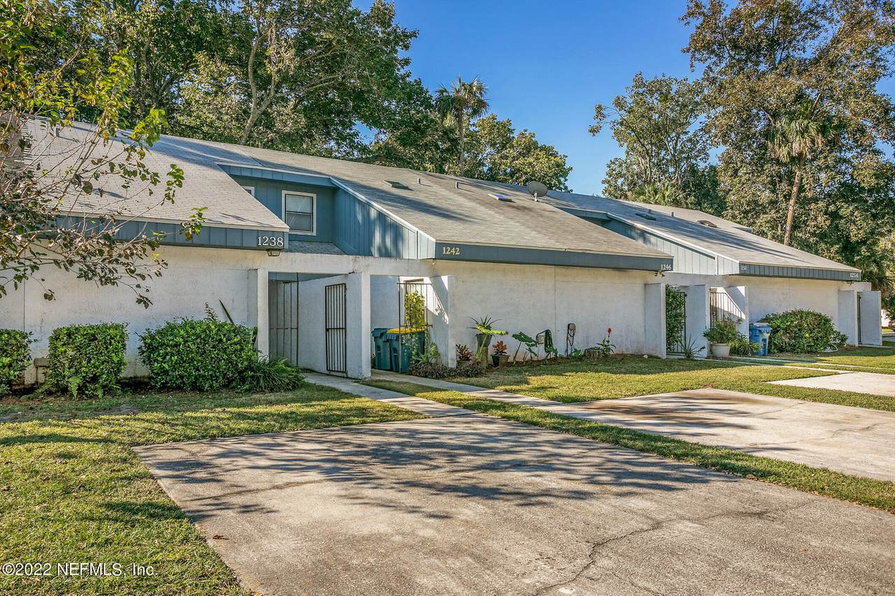 1238 Bayshore Dr - Photo 1