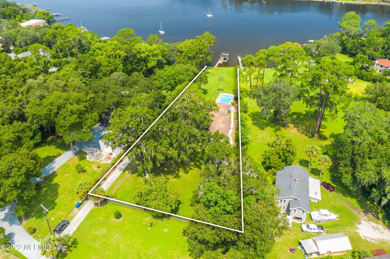 1401 Lawrence Pl - Photo 1