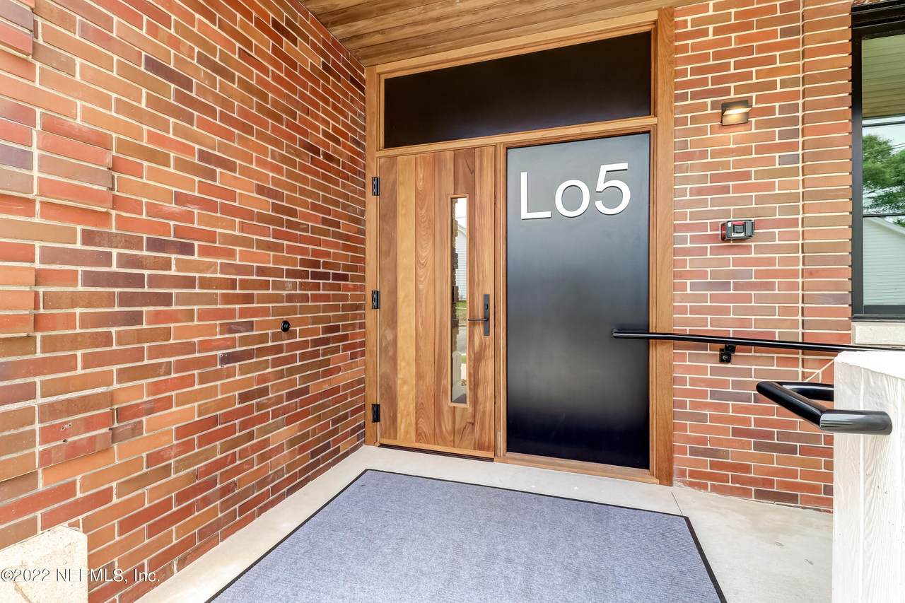 19 5TH St - Photo 1