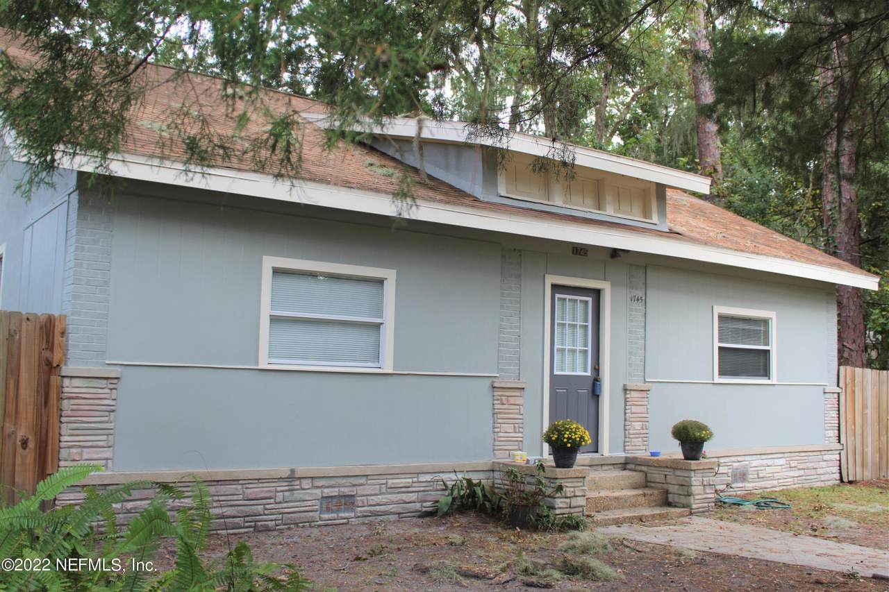 1745 Smith St - Photo 1