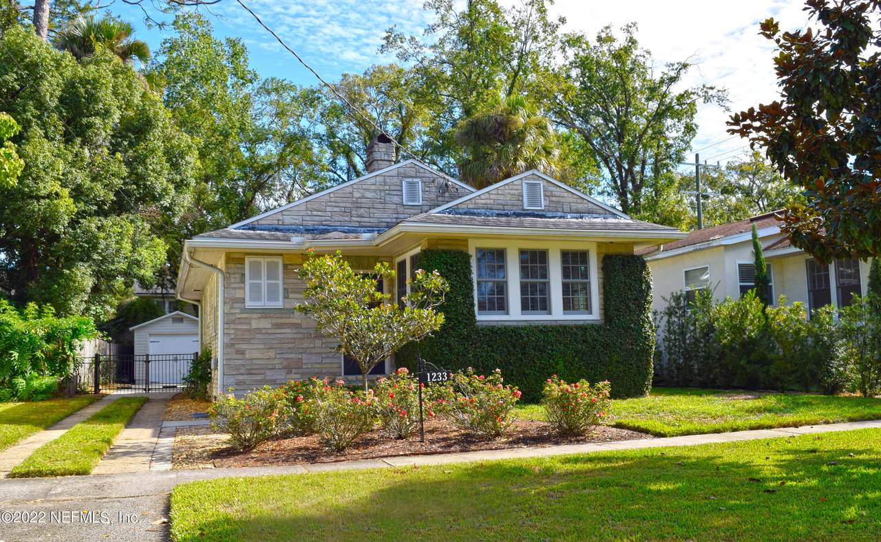 1233 Edgewood Ave - Photo 1