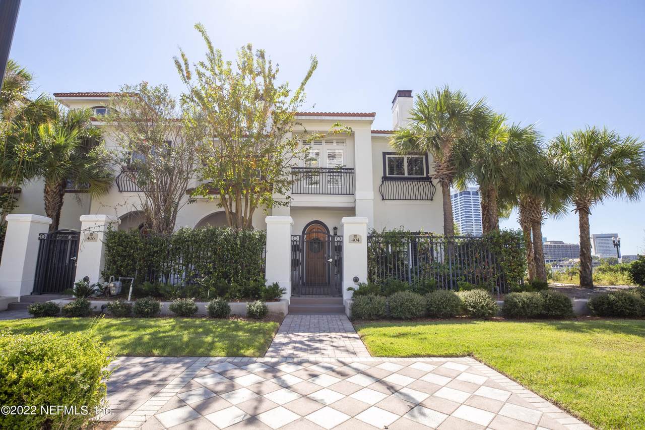 404 Bay St - Photo 1