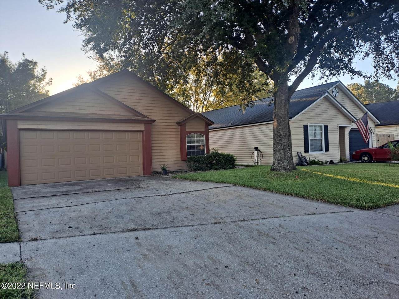 1877 Mackenzie Ct - Photo 1