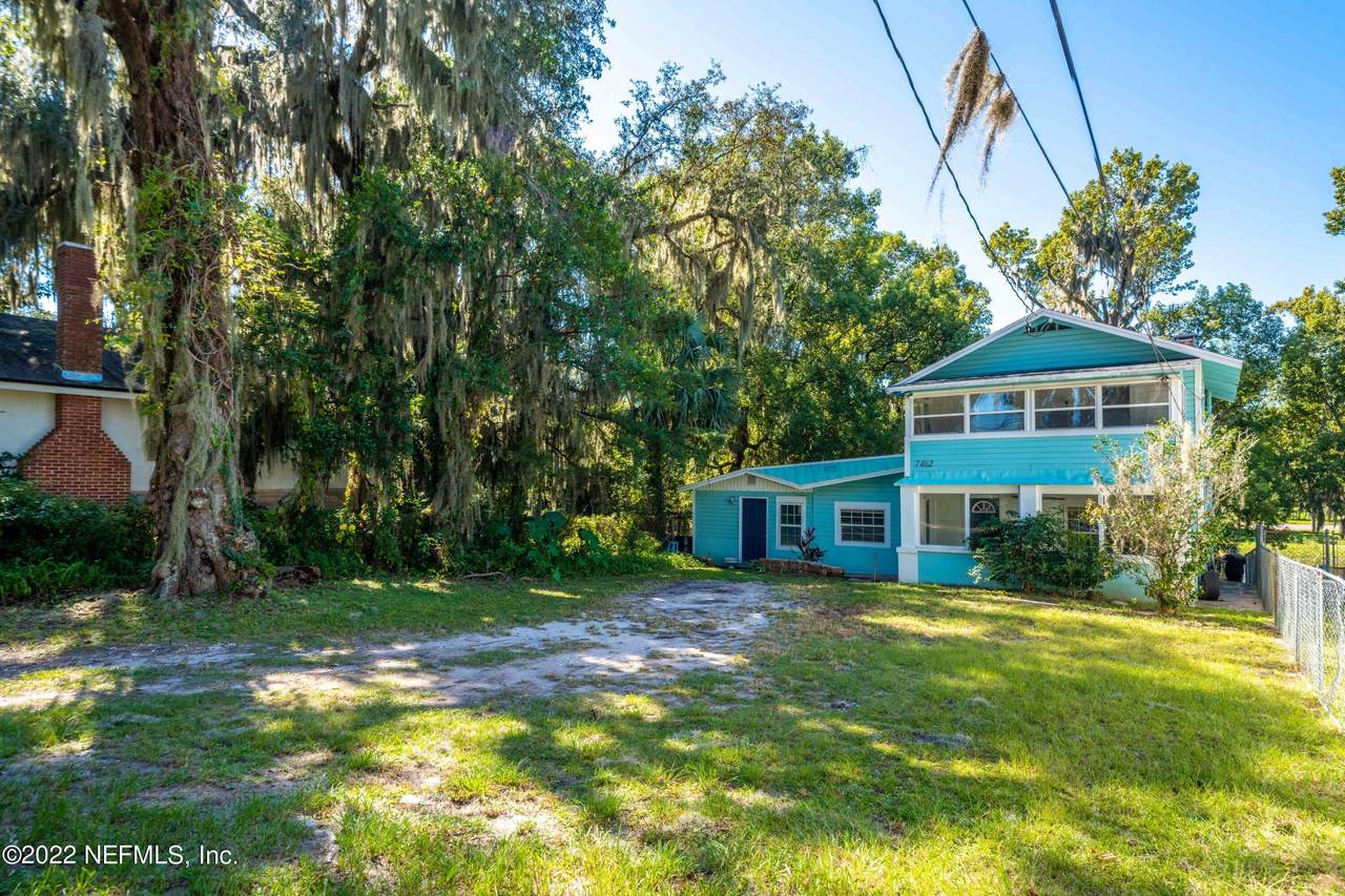7462 Laura St - Photo 1