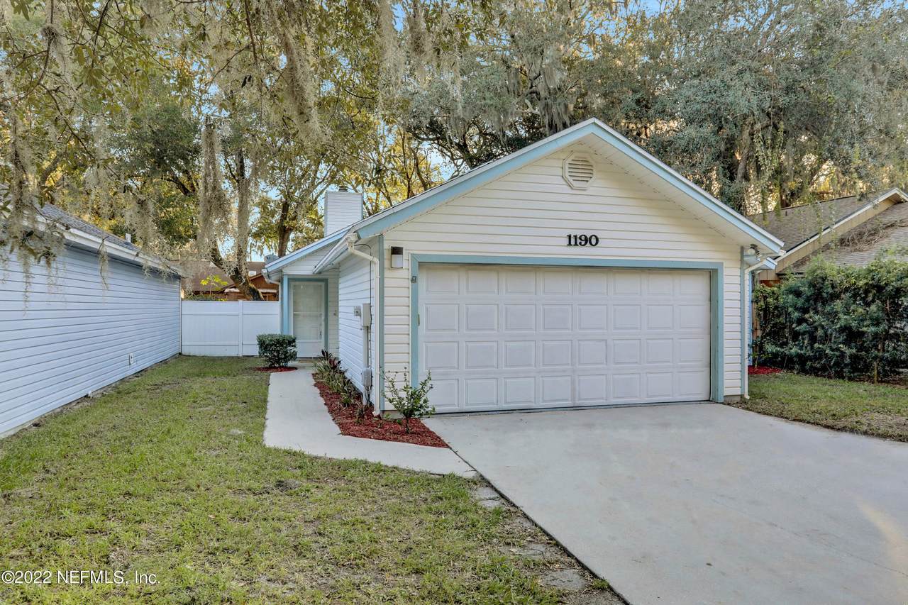 1190 Cove Landing Dr - Photo 1