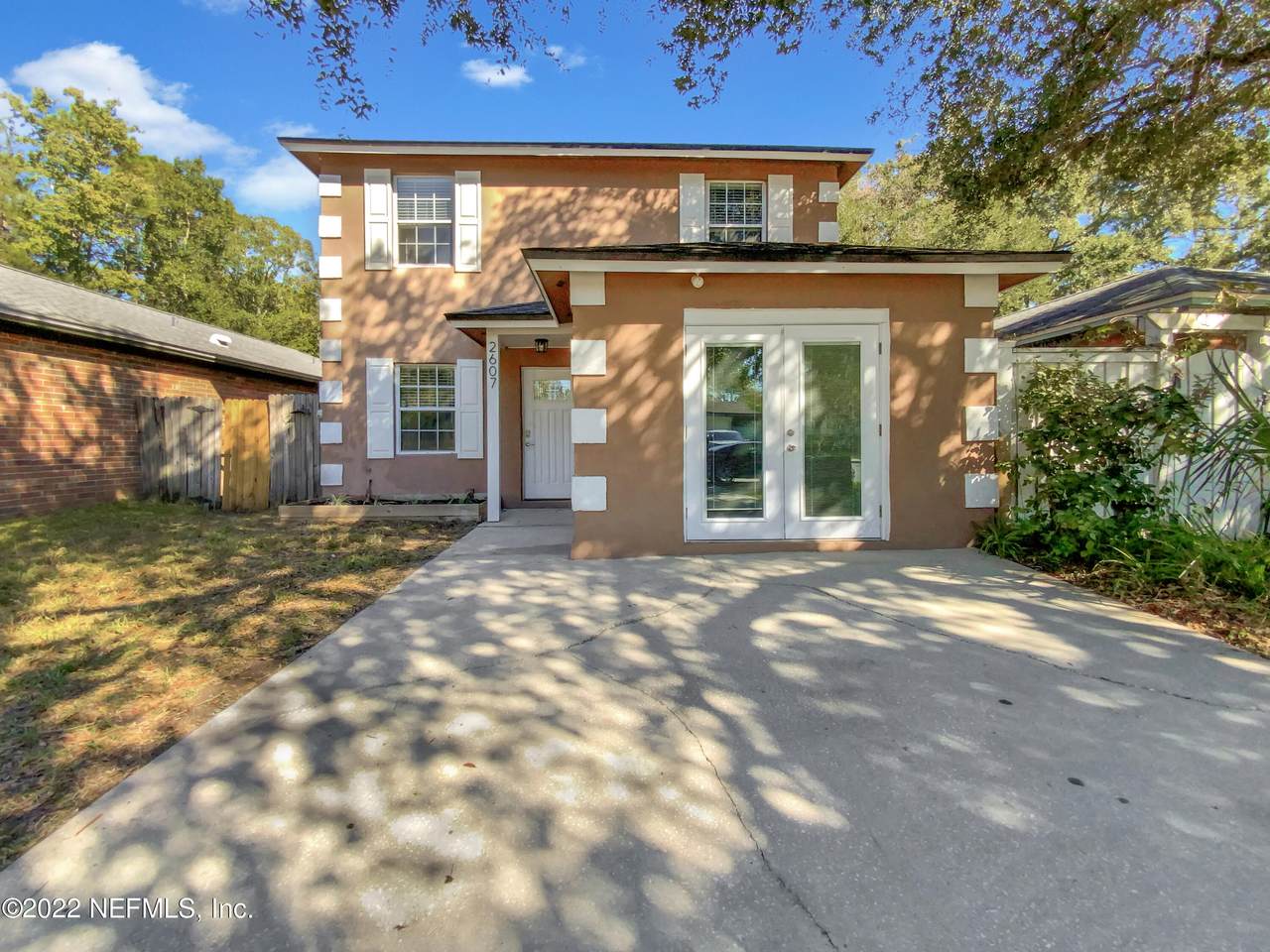2607 Americas Cup Cir - Photo 1