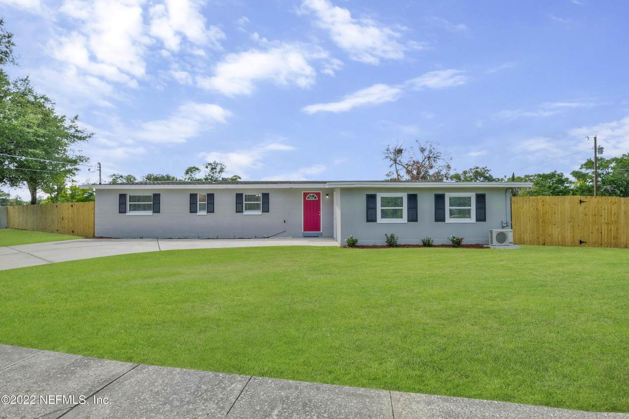 423 Janell Dr - Photo 1